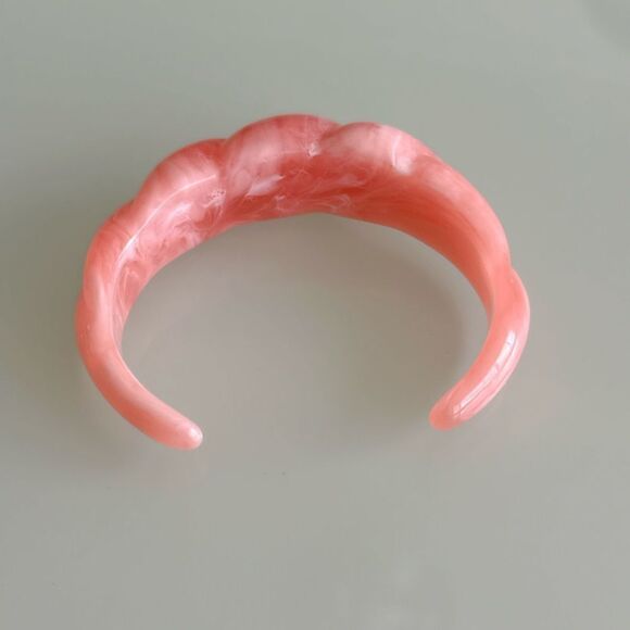 Pink Twisted Bangle Bracelet A1014 - Picture 2 of 3